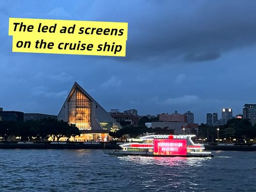 Neueste Unternehmenslösungen zu Der LED-Bildschirm zieht das Auge und vermittelt kommerzielle Informationen.